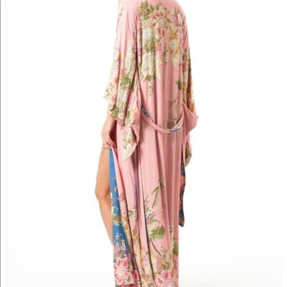 Blue skies reversible kimono BNWT - Picture 3 of 8